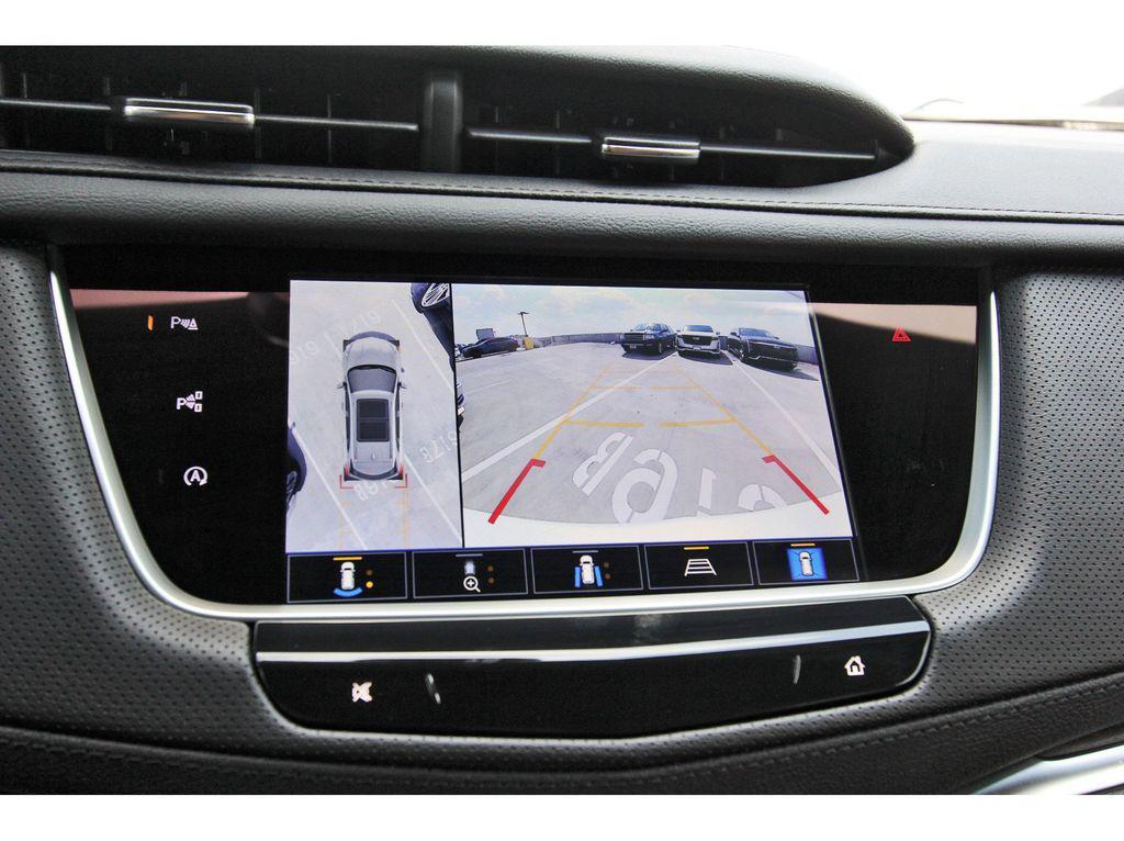 new 2025 Cadillac XT5 car, priced at $47,735