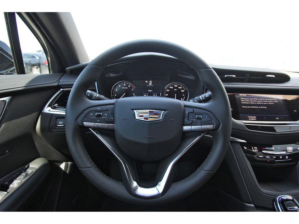 new 2025 Cadillac XT6 car, priced at $39,315
