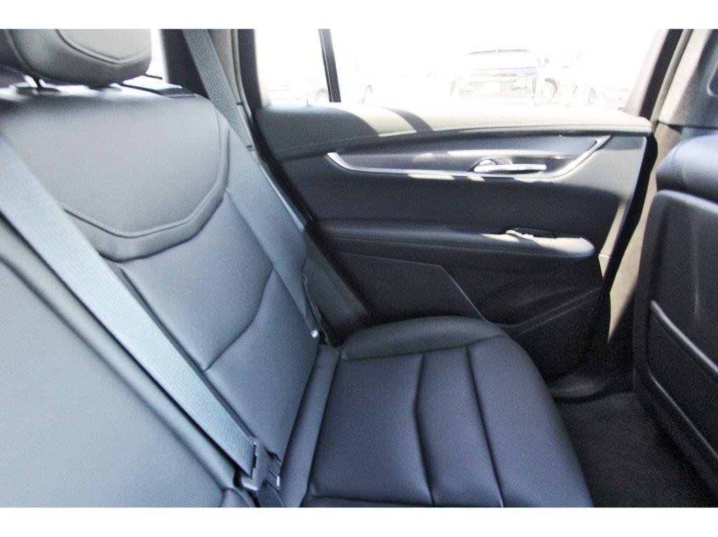 new 2025 Cadillac XT6 car, priced at $39,315