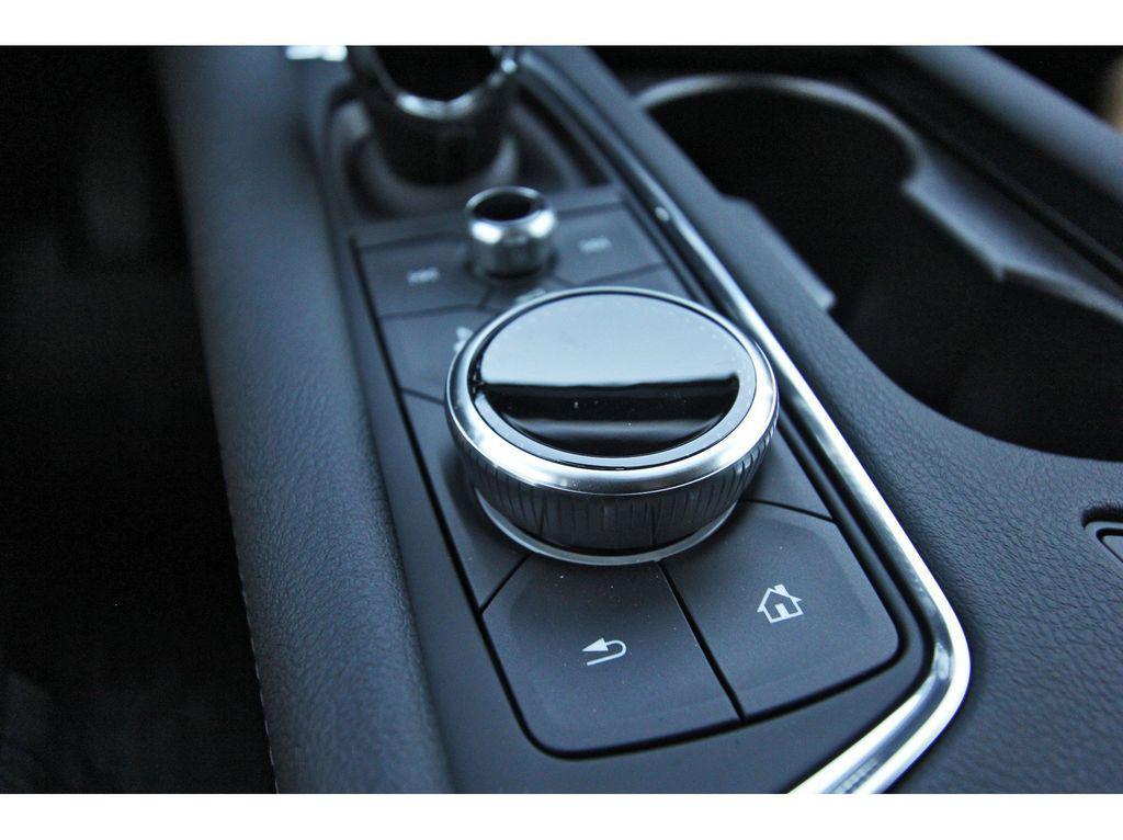 new 2025 Cadillac XT5 car, priced at $35,515