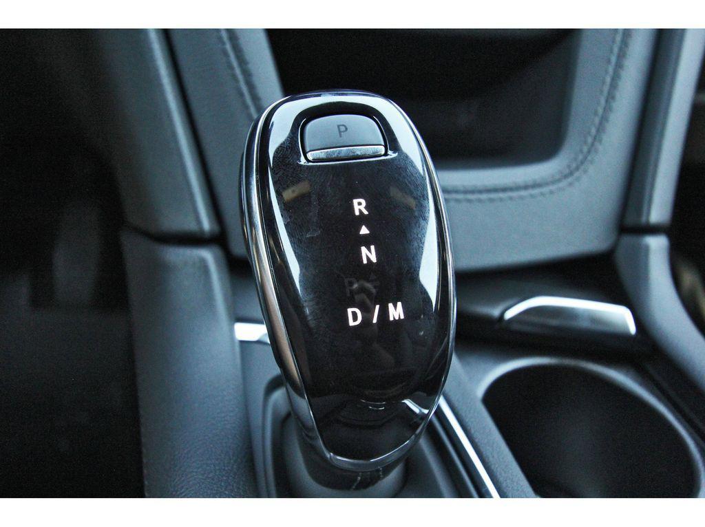 new 2025 Cadillac XT5 car, priced at $35,515