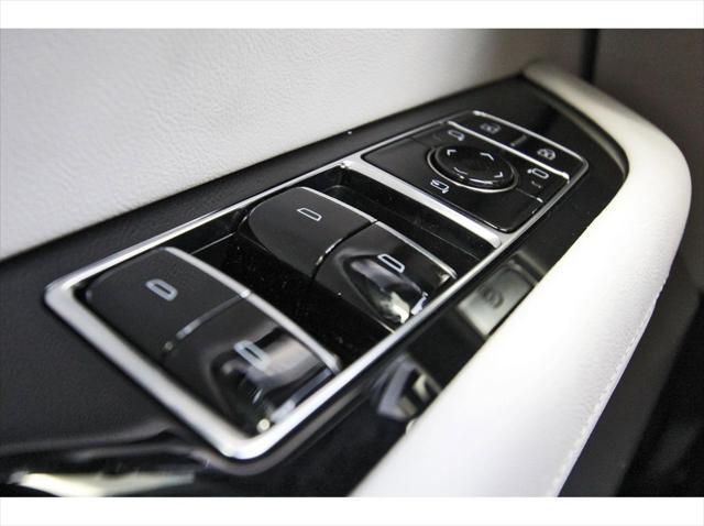 new 2026 Cadillac VISTIQ car, priced at $80,515