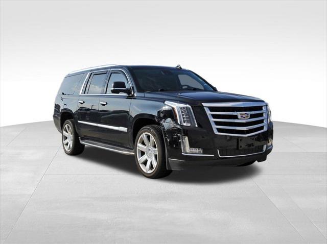 used 2020 Cadillac Escalade ESV car, priced at $42,975