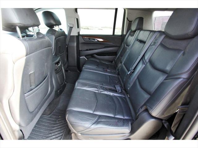 used 2020 Cadillac Escalade ESV car, priced at $42,975