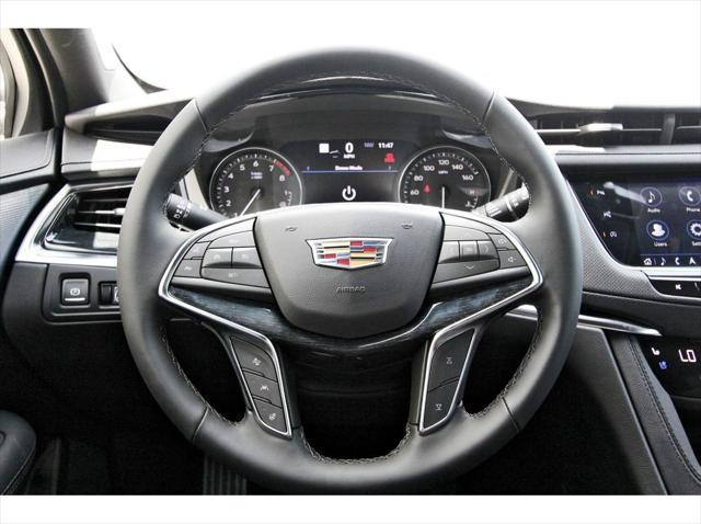 new 2025 Cadillac XT5 car, priced at $57,590