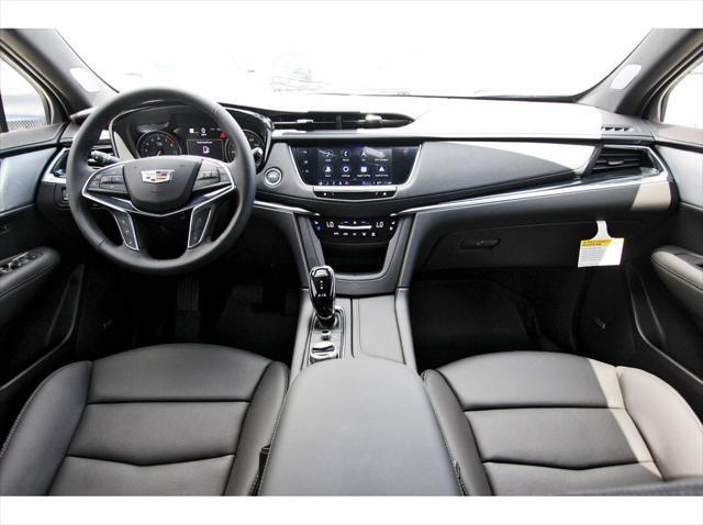 new 2025 Cadillac XT5 car, priced at $57,590