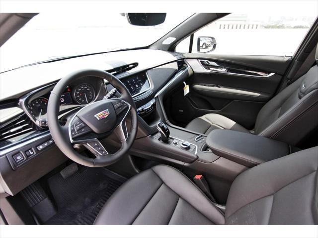 new 2025 Cadillac XT5 car, priced at $57,590