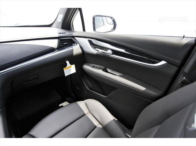 new 2025 Cadillac XT5 car, priced at $57,590