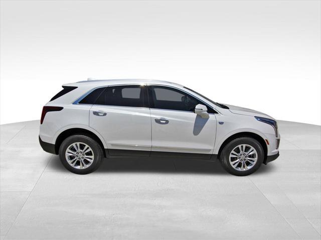 new 2025 Cadillac XT5 car, priced at $45,915