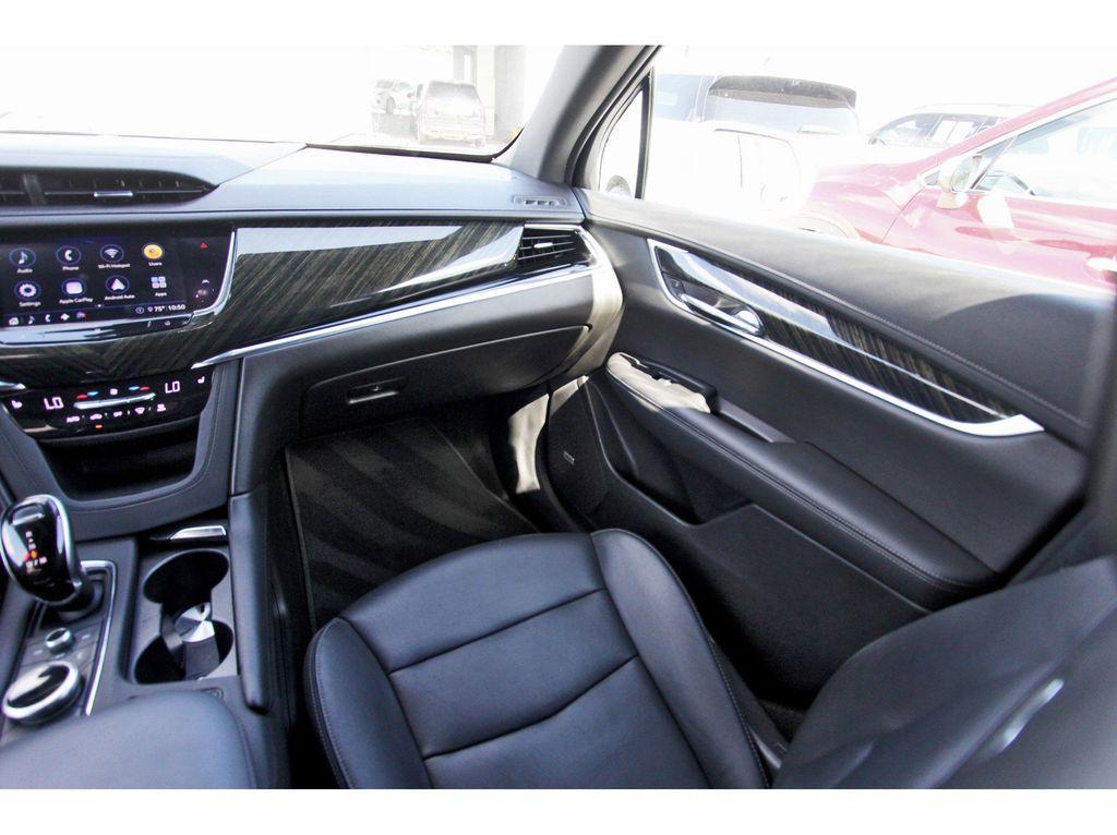 used 2020 Cadillac XT6 car, priced at $27,991