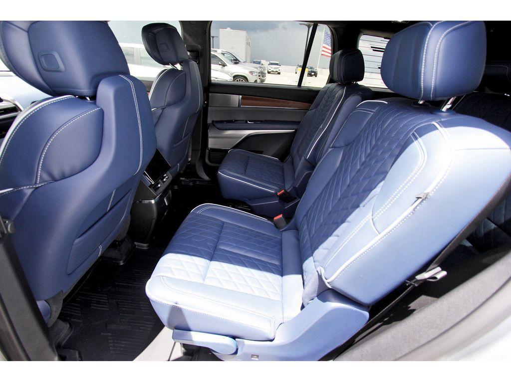 new 2026 Cadillac VISTIQ car, priced at $93,590