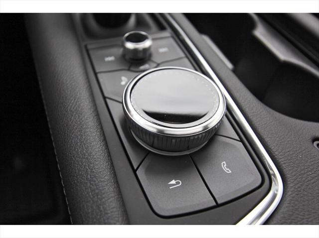 new 2025 Cadillac XT5 car, priced at $56,990