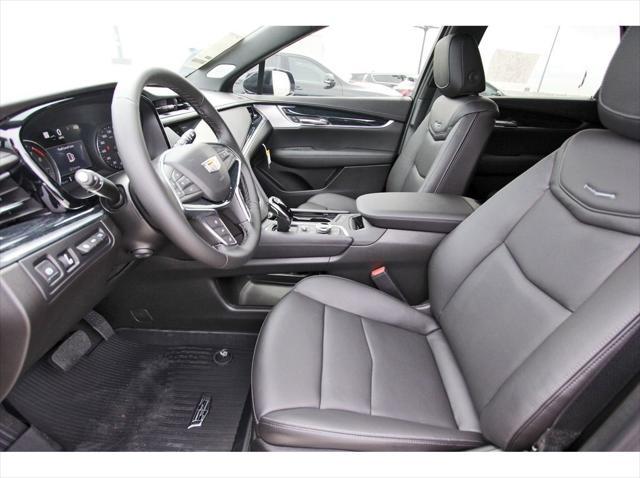 new 2025 Cadillac XT5 car, priced at $56,990