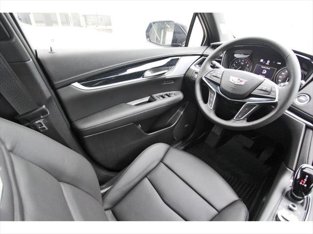new 2025 Cadillac XT5 car, priced at $56,990