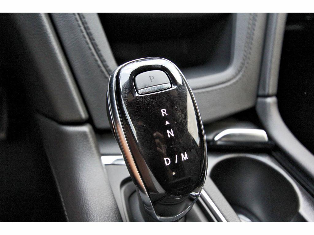 new 2025 Cadillac XT6 car, priced at $57,065
