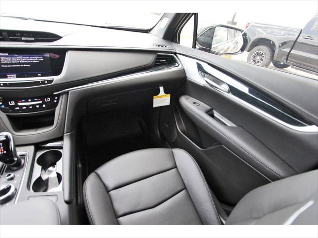 new 2025 Cadillac XT5 car, priced at $56,990