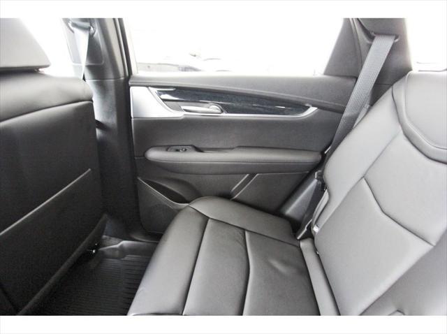 new 2025 Cadillac XT5 car, priced at $56,990