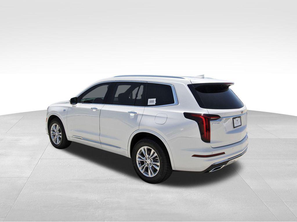 new 2025 Cadillac XT6 car, priced at $40,390