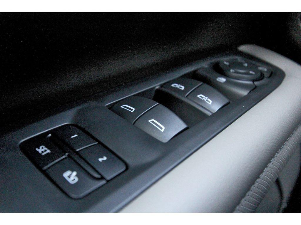 used 2023 GMC Yukon car, priced at $54,991