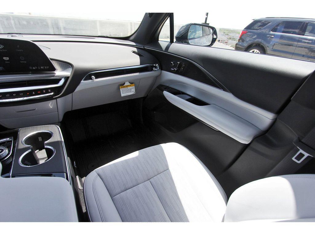 new 2025 Cadillac LYRIQ car, priced at $60,090