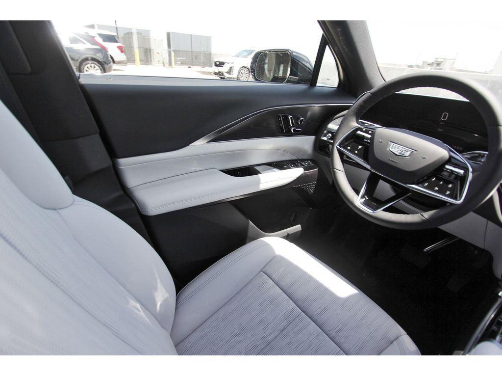 new 2025 Cadillac LYRIQ car, priced at $60,090
