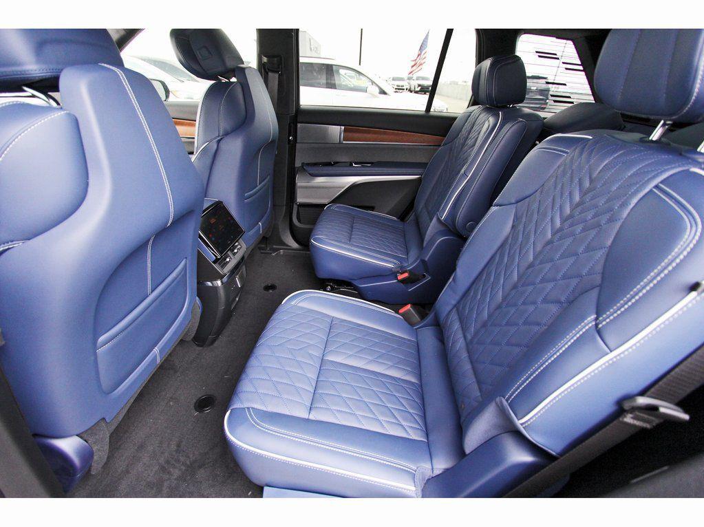 new 2026 Cadillac VISTIQ car, priced at $94,215