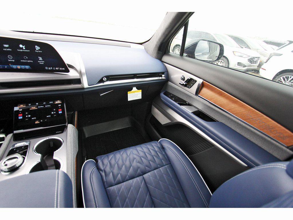 new 2026 Cadillac VISTIQ car, priced at $94,215