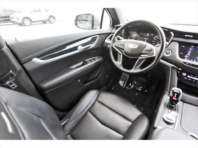 used 2022 Cadillac XT5 car, priced at $26,333
