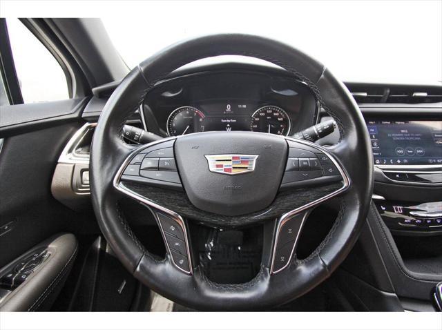 used 2022 Cadillac XT5 car, priced at $26,333