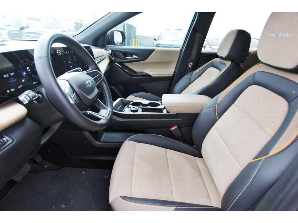 used 2025 Chevrolet Equinox car, priced at $28,991