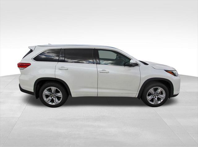 used 2019 Toyota Highlander car, priced at $27,475