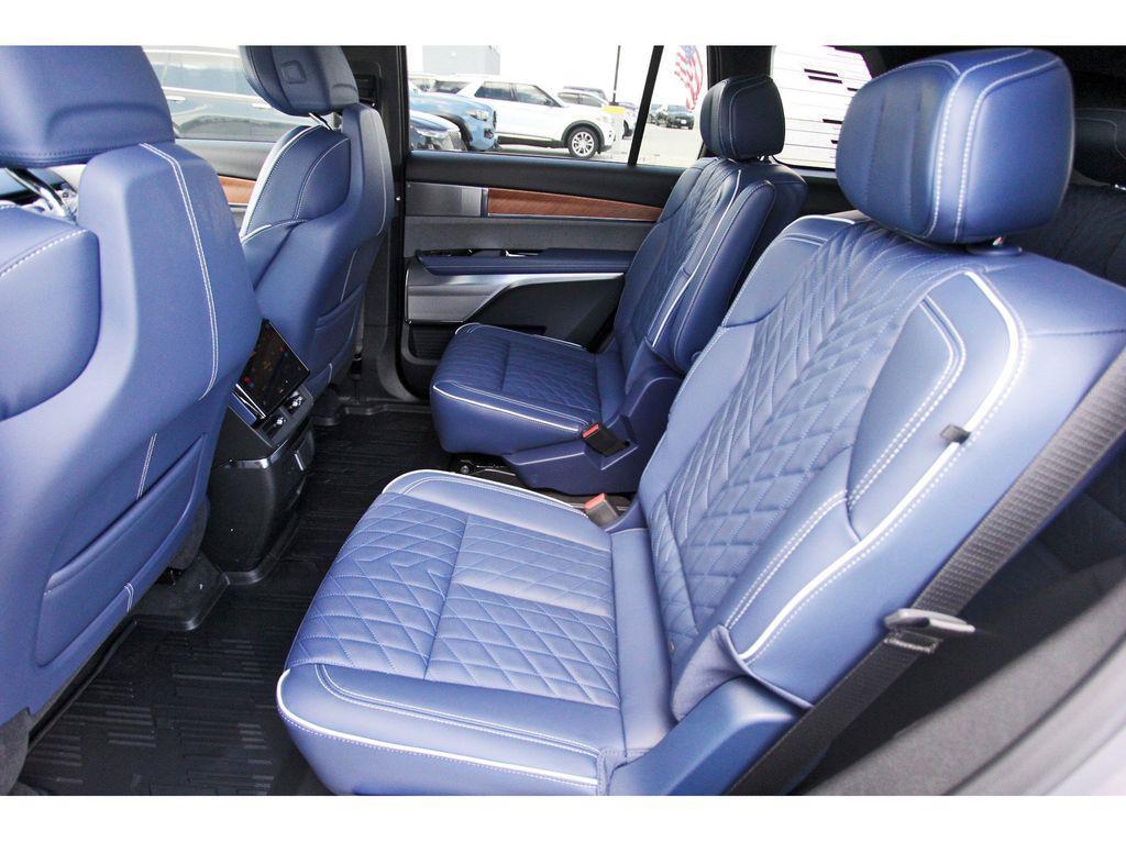new 2026 Cadillac VISTIQ car, priced at $94,215