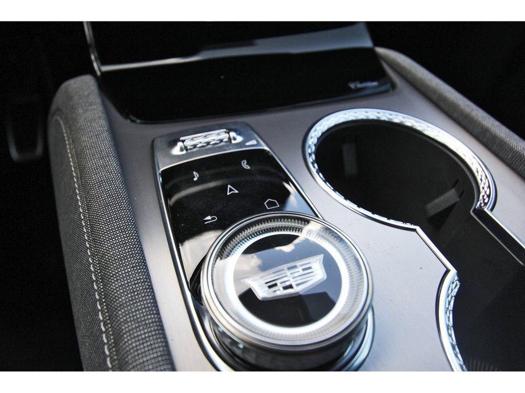 new 2026 Cadillac VISTIQ car, priced at $94,215
