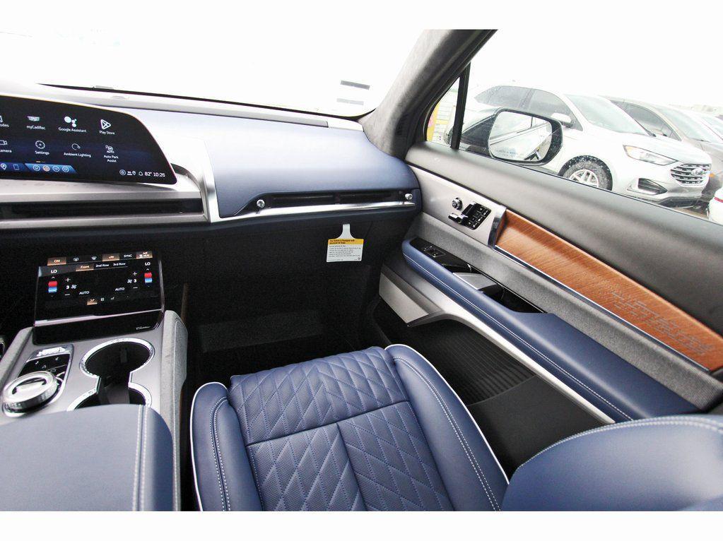 new 2026 Cadillac VISTIQ car, priced at $94,215