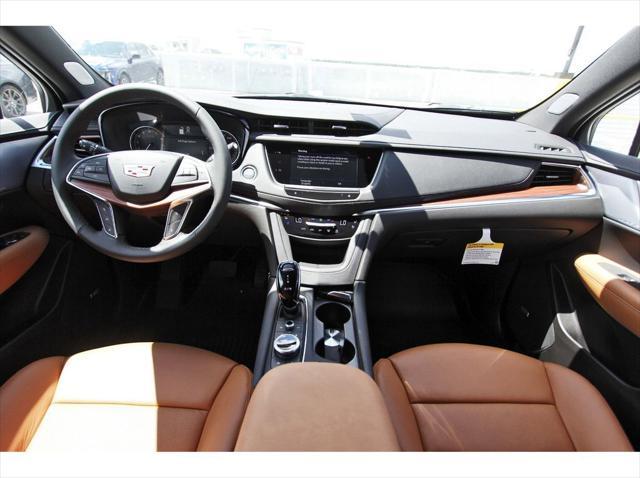 new 2025 Cadillac XT5 car, priced at $55,034
