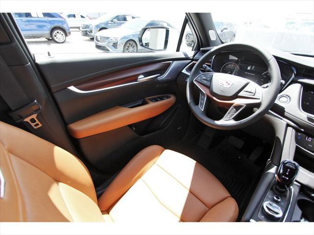 new 2025 Cadillac XT5 car, priced at $55,034