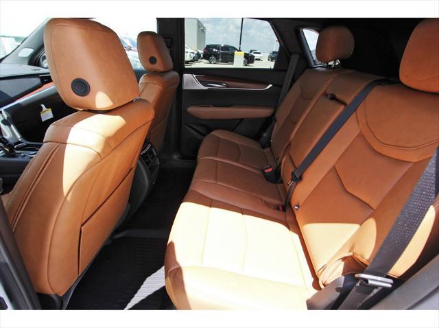 new 2025 Cadillac XT5 car, priced at $55,034