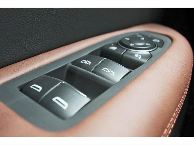 new 2025 Cadillac XT5 car, priced at $57,435
