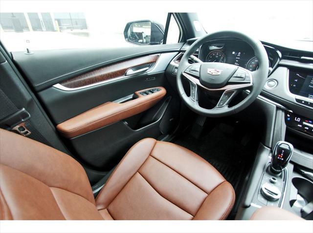 new 2025 Cadillac XT5 car, priced at $57,435