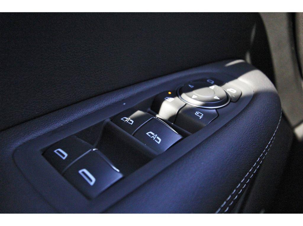 new 2025 Cadillac XT5 car, priced at $52,790