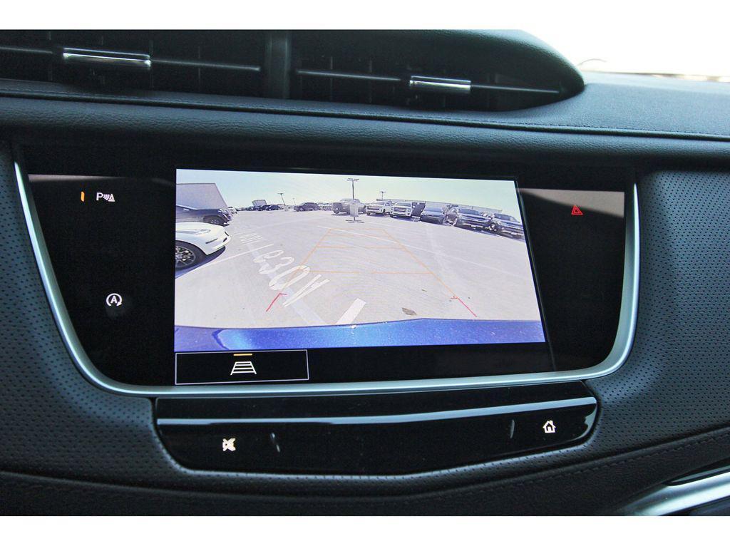 new 2025 Cadillac XT5 car, priced at $52,790