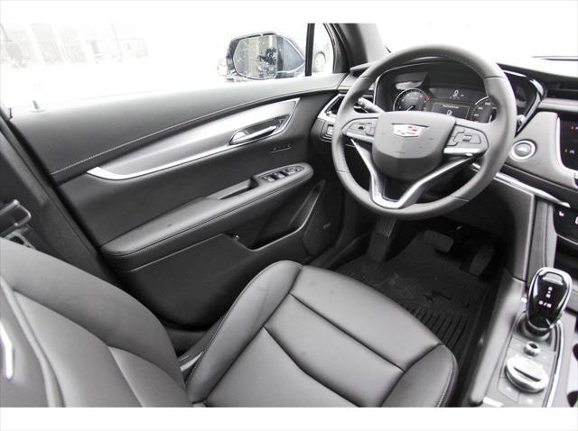 new 2025 Cadillac XT6 car, priced at $49,315