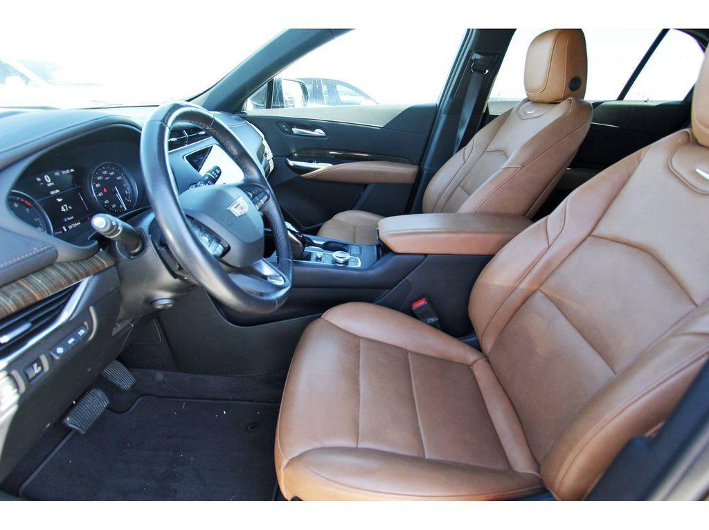 used 2023 Cadillac XT4 car, priced at $26,991