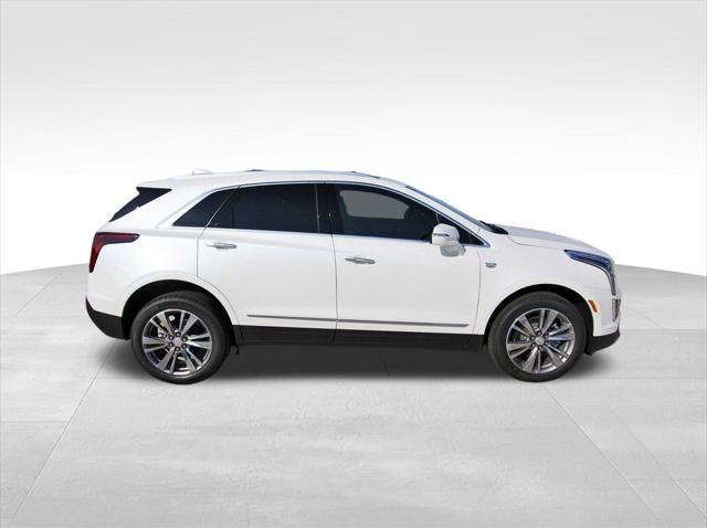 new 2025 Cadillac XT5 car, priced at $52,514