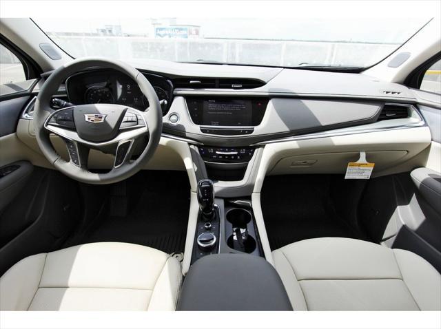 new 2025 Cadillac XT5 car, priced at $56,990