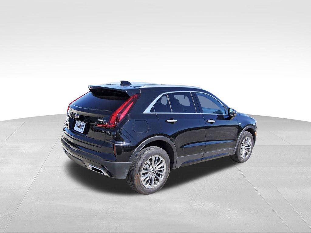 used 2025 Cadillac XT4 car, priced at $31,991