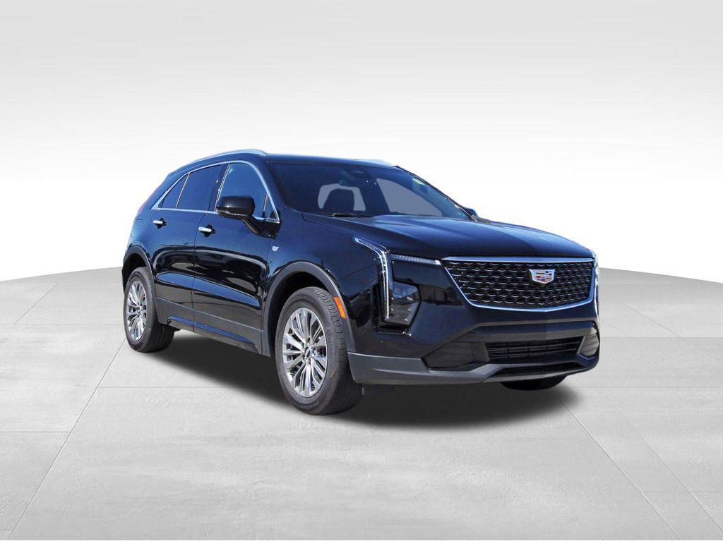 used 2025 Cadillac XT4 car, priced at $31,991