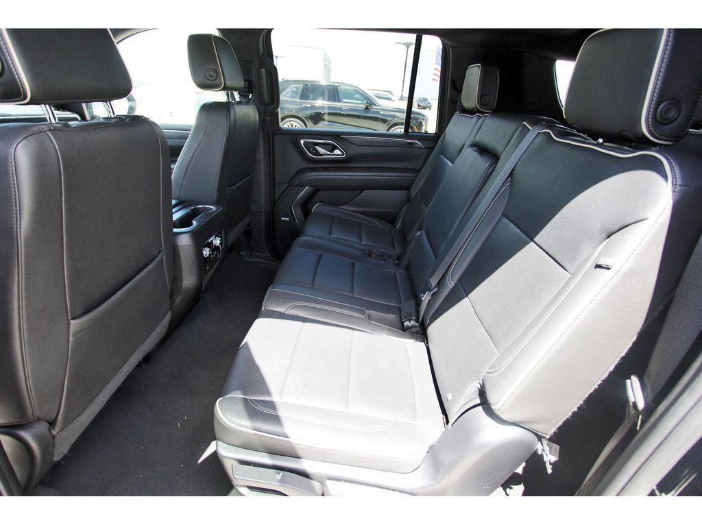 used 2023 GMC Yukon XL car, priced at $43,966