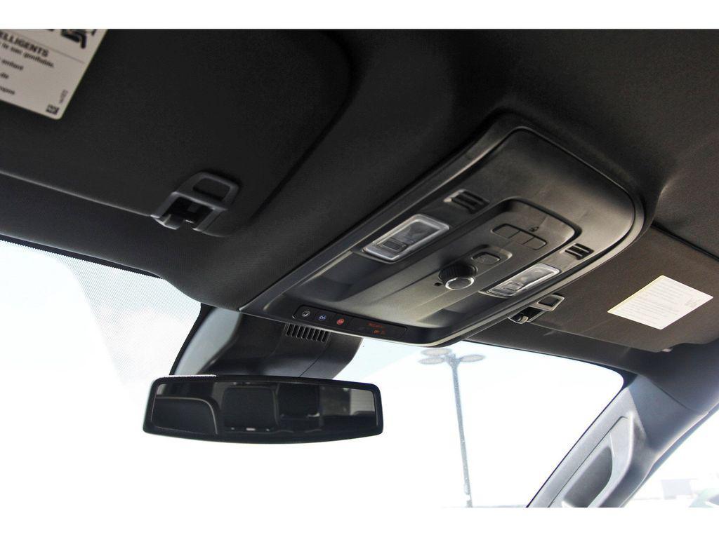 used 2023 GMC Yukon XL car, priced at $43,966