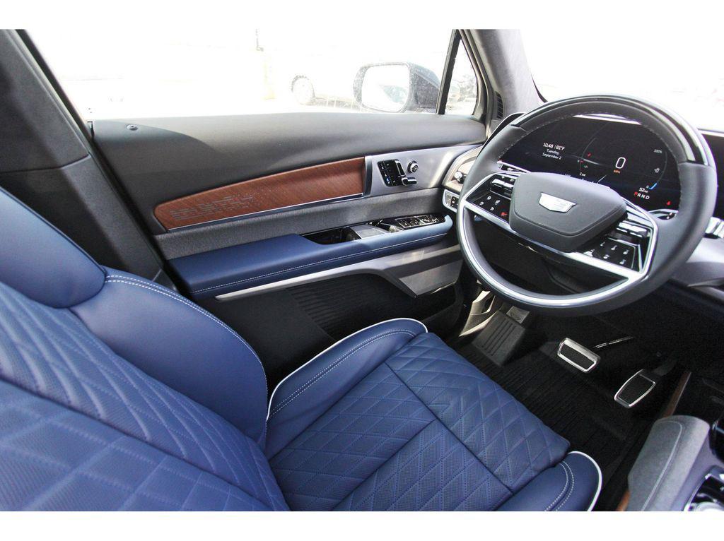 new 2026 Cadillac VISTIQ car, priced at $93,590